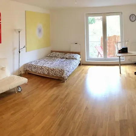 Daire Quiet Lovely Flat Brno